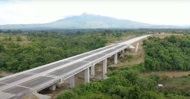 Presiden Joko Widodo (Jokowi) meresmikan empat ruas jalan tol Ruas Sigli-Banda Aceh Seksi 2 (Seulimeum – Jantho), Seksi 3 (Jantho – Indrapuri), Seksi 5 (Blang Bintang – Kuto Baro), dan Seksi 6 (Kuto Baro – Baitussalam), di Gerbang Tol Baitussalam, Provinsi Aceh, Senin (09/09/2024). (Dok.Hutama Karya) Presiden Joko Widodo (Jokowi) meresmikan empat ruas jalan tol Ruas Sigli-Banda Aceh Seksi 2 (Seulimeum – Jantho), Seksi 3 (Jantho – Indrapuri), Seksi 5 (Blang Bintang – Kuto Baro), dan Seksi 6 (Kuto Baro – Baitussalam), di Gerbang Tol Baitussalam, Provinsi Aceh, Senin (09/09/2024). (Dok.Hutama Karya)