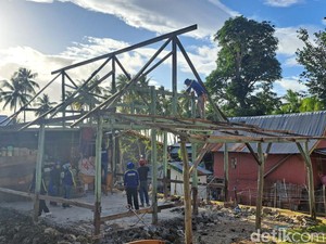 Kemensos Bedah Rumah Pengasuh Anak-Nelayan Tak Layak Huni di Selayar