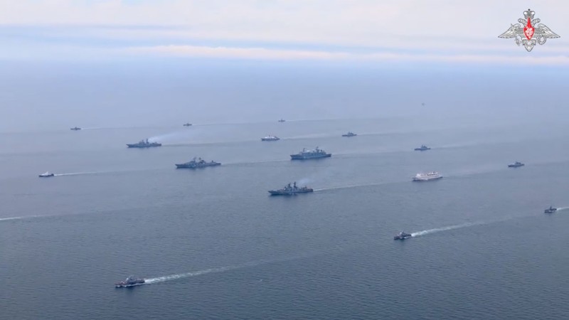 Gambar diam dari video, yang dirilis oleh Kementerian Pertahanan Rusia, menunjukkan kapal perang Rusia selama latihan komando dan staf strategis angkatan laut di laut, dalam gambar ini diambil dari rekaman yang dirilis pada 10 September 2024. Gambar diam dari video, yang dirilis oleh Kementerian Pertahanan Rusia, menunjukkan kapal perang Rusia selama latihan komando dan staf strategis angkatan laut di laut, dalam gambar ini diambil dari rekaman yang dirilis pada 10 September 2024. (Russian Defence Ministry/Handout via REUTERS)