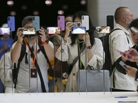 Harga iPhone 15 dan iPhone 16 Turun Gila-gilaan Mei 2025 Jadi Segini