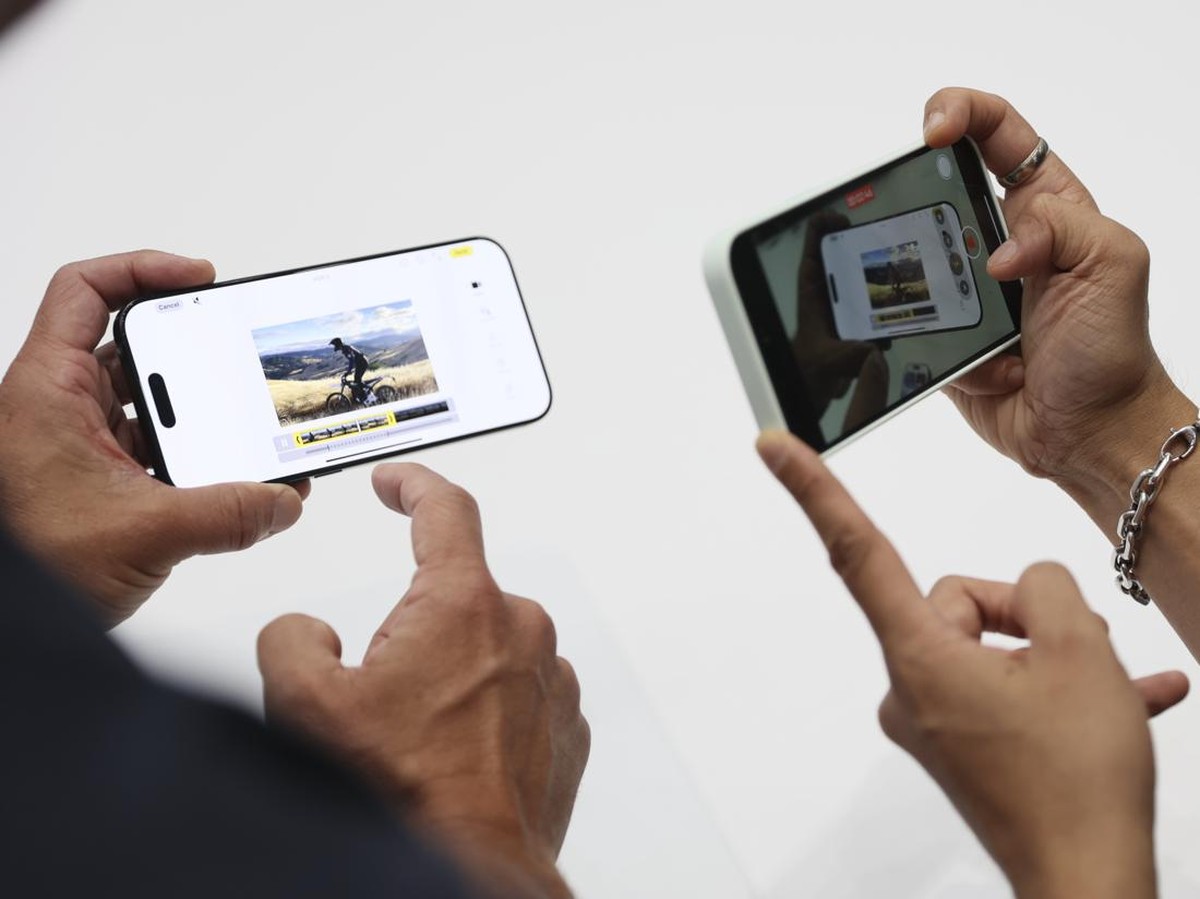 Apple Siapkan Mesin Pencari AI di Safari, Saham Google Ambruk