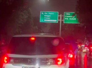Jalan Alternatif Cibubur Tergenang Usai Hujan Deras, Lalin Macet