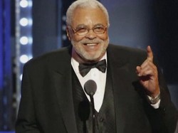 James Earl Jones, Pengisi Suara Darth Vader Star Wars Meninggal Dunia James Earl Jones, Pengisi Suara Darth Vader Star Wars Meninggal Dunia