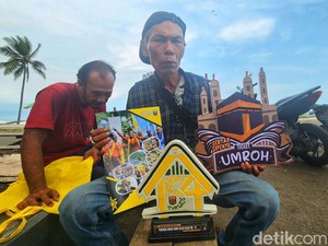 Girangnya Komar, Bayar Rp 24 Ribu Bisa Berangkat Umrah