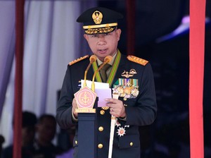 Panglima TNI Pimpin Upacara HUT Ke-79 TNI AL di Perairan Teluk Jakarta