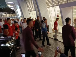 Jokowi Ajak Jan Ethes-La Lembah Manah Nonton Indonesia Vs Australia di GBK