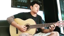 Mengenal Dhimas Tirta Frananta, Pencipta Lagu Asmalibrasi yang Viral