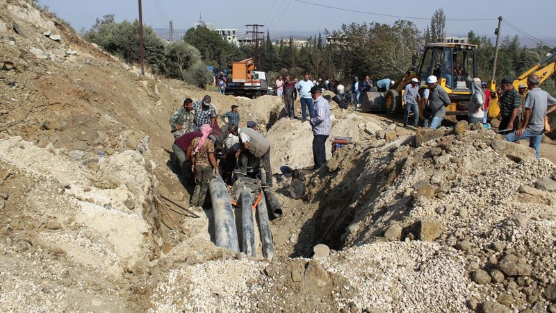 Suasana pasca serangan Israel di Masyaf, provinsi Hama, Suriah,Senin (9/9/2024). (REUTERS/Firas Makdesi)