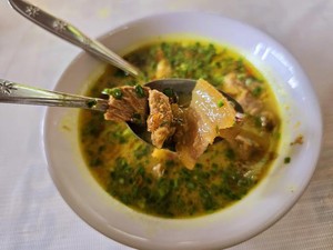 Mulai Rp 15.000-an Bisa Makan Empal Gentong Sedap di Jakarta