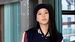 Jisoo BLACKPINK Gabung Warner Records Buat Proyek Solo AMORTAGE