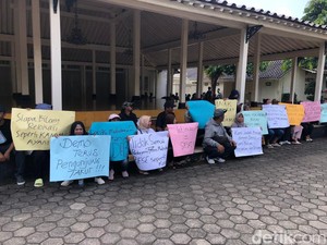 Pedagang TM2 Tuding Ada Lapak Siluman di Balik Munculnya Kubu Prorelokasi