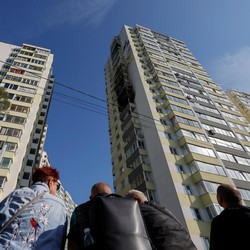 Perang Menggila! Ukraina Luncurkan Serangan Terbesar ke Rusia