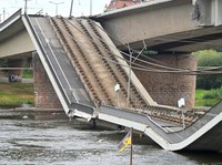 Penampakan Jembatan Jerman Patah, Ambruk Misterius