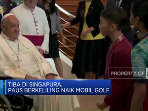 Video: Tiba di Singapura, Paus Fransiskus Keliling Naik Mobil Golf