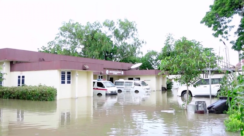 Banjir besar di Kota Maiduguri, timur laut Nigeria, menewaskan setidaknya 30 orang. Selain itu, 400 ribu warga lainnya terpaksa mengungsi. (Tangkapan Layar Video Reuters/)