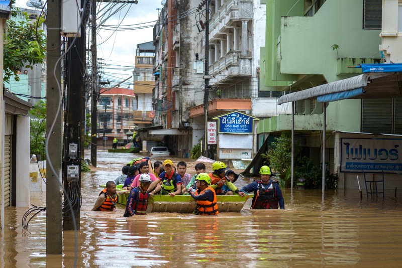 Foto udara menampilkan banjir akibat Topan Yagi yang melanda provinsi utara Chiang Rai, Thailand, Kamis (12/9/2024). (REUTERS/Anupong Intawong)
