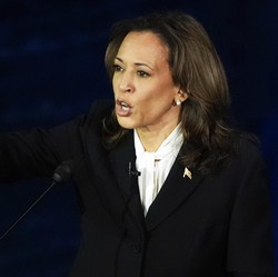 Ada Apa AS? Tiba-Tiba 700 Eks Militer 'di Belakang' Kamala Harris