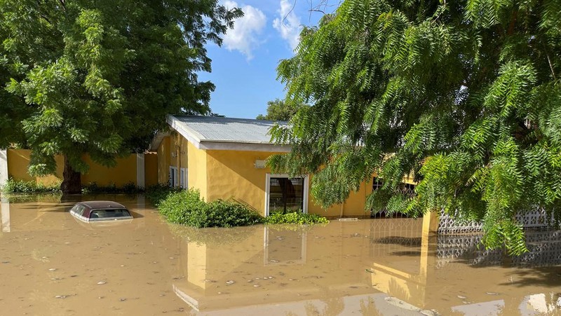 Banjir besar di Kota Maiduguri, timur laut Nigeria, menewaskan setidaknya 30 orang. Selain itu, 400 ribu warga lainnya terpaksa mengungsi. (Tangkapan Layar Video Reuters/)