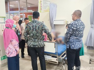 Balita yang Derita Kelamin Ganda Sudah Dirawat di RSUD Palembang Bari