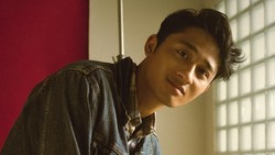 Single Ketiga Abeliano Tak Pernah Sendiri untuk Menemani Kesepian