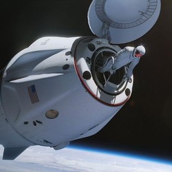 Sejarah Baru Manusia Rp 29 T Spacewalk di Antariksa, Ini Komentarnya