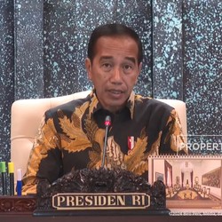 Jokowi Minta Jangan Bikin Aturan Ekstrem, BBM Subsidi Tepat Ditunda?