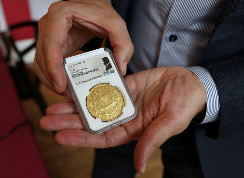 Koin Kuno dan Langka Milik Raja Mentega Denmark Bakal Dilelang pada Sabtu (14/9). (REUTERS/Jacob Gronholt-Pedersen) Koin Kuno dan Langka Milik Raja Mentega Denmark Bakal Dilelang pada Sabtu (14/9). (REUTERS/Jacob Gronholt-Pedersen)