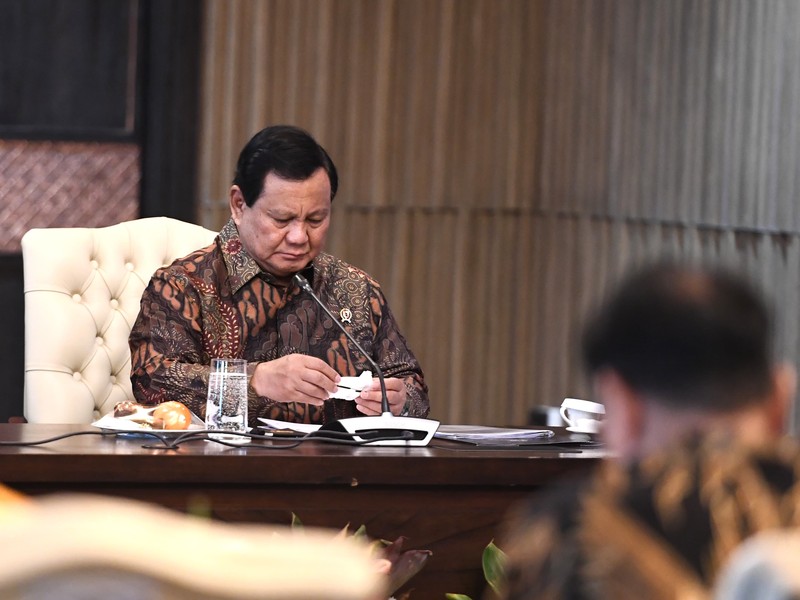 Presiden Joko Widodo kembali menggelar Sidang Kabinet Paripurna (SKP) di Ruang Sidang Kabinet, Istana Garuda, Ibu Kota Nusantara (IKN), pada Jumat, (13/9/2024). Presiden Joko Widodo kembali menggelar Sidang Kabinet Paripurna (SKP) di Ruang Sidang Kabinet, Istana Garuda, Ibu Kota Nusantara (IKN), pada Jumat, (13/9/2024). (Dok. Biro Pers Sekretariat Presiden)