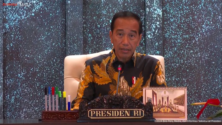 Presiden Jokowi memberikan sambutan pada Sidang Kabinet Paripurna, Istana Garuda, Jumat (13/9/2024). (Tangkapan Layar Youtube Sekretariat Presiden)