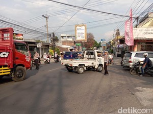 Long Weekend Volume Kendaraan di Exit Tol Singosari Meningkat
