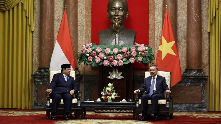 Menteri Pertahanan RI Prabowo Subianto melakukan pertemuan dengan Presiden Vietnam H.E. Tô Lâm, di Vietnam, pada Jumat (13/9). (Dok. Kemenhan)