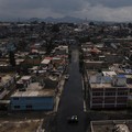 Warga pinggiran kota Mexico City tengah merasa cemas setelah tinggal selama lebih dari sebulan terkepung air limbah hitam. (AP Photo/Felix Marquez)