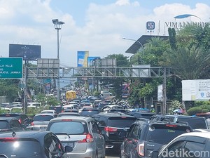 Macet Horor Puncak, Kemenparekraf Soroti Koordinasi-Pengelolaan Tata Ruang