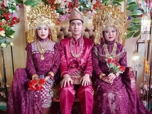 Pria di Muratara Nikahi 2 Wanita, Duduk Berdampingan di Pelaminan