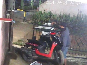 Pencurian Motor di Banyuasin Terekam CCTV, Pelaku Angkat Kendaraan Keluar Pagar