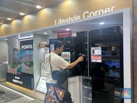 Mantap! Pengunjung Transmart Ini Borong Setrika hingga Kulkas