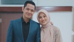 Video: Cerita Dude Harlino Sering Dikasih Referensi Skincare oleh Alyssa