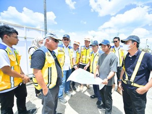 Tinjau Jalan Akses dan Tol Seksi 6 IKN, Basuki: Selesai Juni 2025