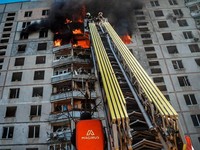 Putin Menggila, Detik-Detik Rudal Rusia Hantam Apartemen Ukraina