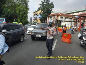 Wisatawan Mulai Tinggalkan Kota Bogor, Lalin Kebun Raya Padat Sore Ini