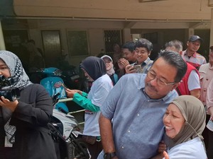 Rano Karno Kunjungi Cengkareng Jakbar, Warga Antusias Minta Selfie