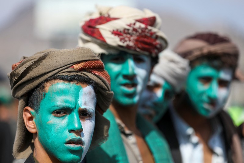 Umat Muslim Sufi Mesir melantunkan zikir dalam prosesi untuk memperingati Maulid Nabi Muhammad di distrik Al-Hussein dan Al-Azhar di Kairo, Mesir, 15 September 2024. (REUTERS/Amr Abdallah Dalsh) Umat Muslim Sufi Mesir melantunkan zikir dalam prosesi untuk memperingati Maulid Nabi Muhammad di distrik Al-Hussein dan Al-Azhar di Kairo, Mesir, 15 September 2024. (REUTERS/Amr Abdallah Dalsh)