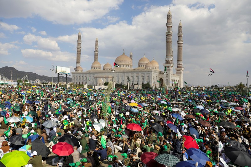 Umat Muslim Sufi Mesir melantunkan zikir dalam prosesi untuk memperingati Maulid Nabi Muhammad di distrik Al-Hussein dan Al-Azhar di Kairo, Mesir, 15 September 2024. (REUTERS/Amr Abdallah Dalsh) Umat Muslim Sufi Mesir melantunkan zikir dalam prosesi untuk memperingati Maulid Nabi Muhammad di distrik Al-Hussein dan Al-Azhar di Kairo, Mesir, 15 September 2024. (REUTERS/Amr Abdallah Dalsh)