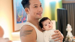 Denny Sumargo Ingin Jadi Sosok Ayah yang Dekat dengan Anak