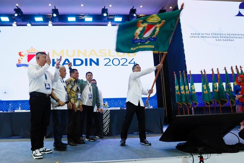 Anindya Bakrie telah ditetapkan sebagai Ketua Umum Kamar Dagang Industri (Kadin) Indonesia hasil Musyawarah Luar Biasa (Munaslub) yang digelar pada Sabtu lalu (14/9/2024). Anindya Bakrie telah ditetapkan sebagai Ketua Umum Kamar Dagang Industri (Kadin) Indonesia hasil Musyawarah Luar Biasa (Munaslub) yang digelar pada Sabtu lalu (14/9/2024). (Dok. Linkedin/anindyabakrie)