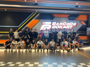 Puluhan Anggota Komunitas BMW M Adu Kencang di Barcode Gokart