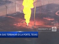 Video: Pipa Gas Alam di Texas Terbakar, Aliran Listrik Putus