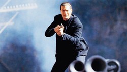 Sinopsis Under Siege 2: Aksi Steven Seagal Lawan Teroris di Kereta Api