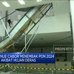 Video: Hujan Deras, Atap Venue Cabor Menembak PON 2024 Ambruk