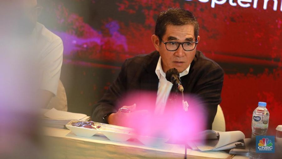 Kuasa Hukum Kadin Indonesia, Hamdan Zoelva dalam acara Press Conference hail Investigasi dan tindakan organisasi terhadap munaslub ilegal di Jakarta, Selasa (17/9/2024). (վ/Muhammad Sabki)